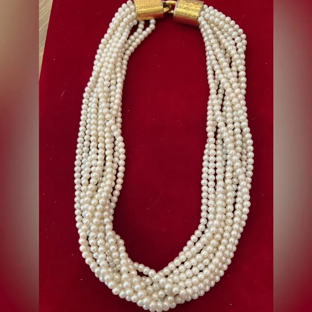 Vintage faux pearl necklace
